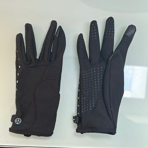 Lululemon Run for It All Gloves